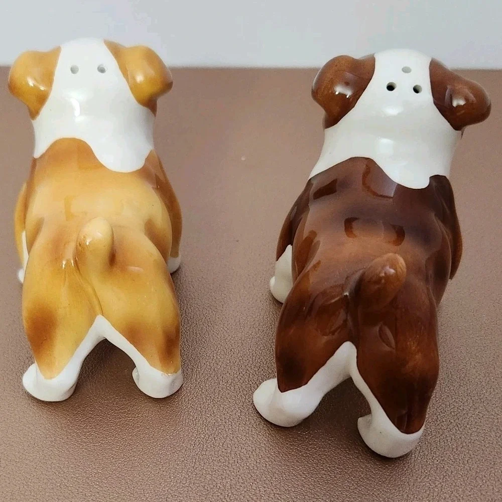Bulldogs Attractives Salt Pepper Shaker Made of Ceramic Magnetic New *No Box